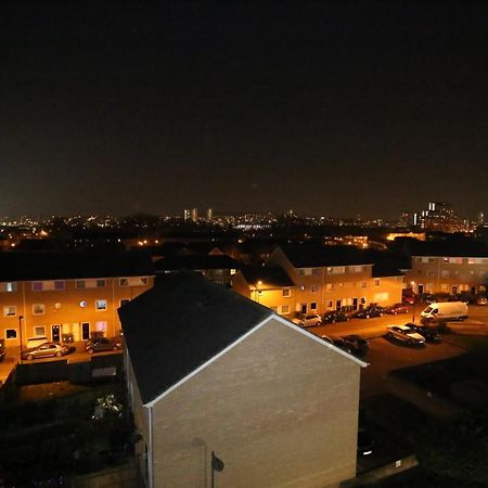 Lovely View 2 Beds 2 Bath Apartment, Лондон Экстерьер фото