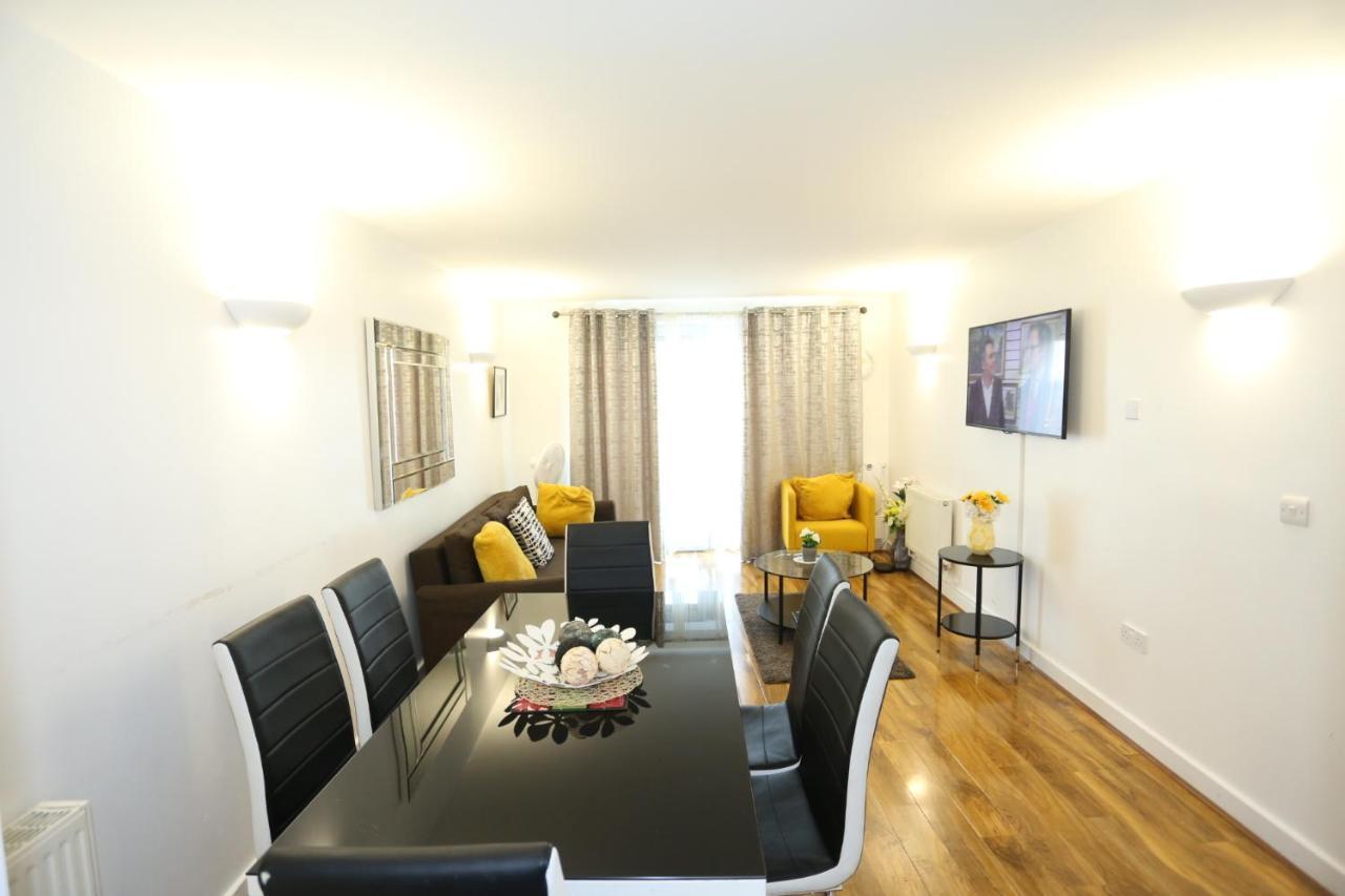 Lovely View 2 Beds 2 Bath Apartment, Лондон Экстерьер фото