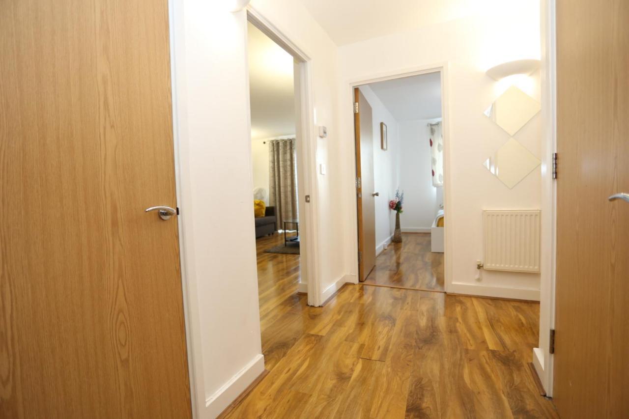 Lovely View 2 Beds 2 Bath Apartment, Лондон Экстерьер фото