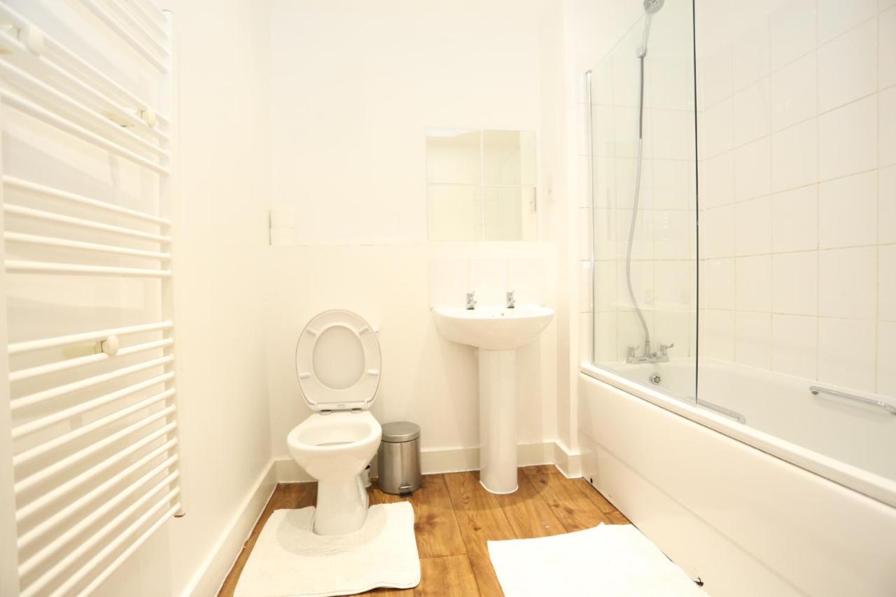 Lovely View 2 Beds 2 Bath Apartment, Лондон Экстерьер фото