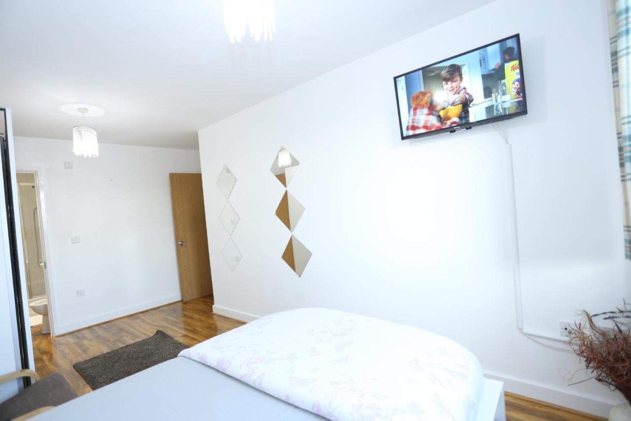 Lovely View 2 Beds 2 Bath Apartment, Лондон Экстерьер фото